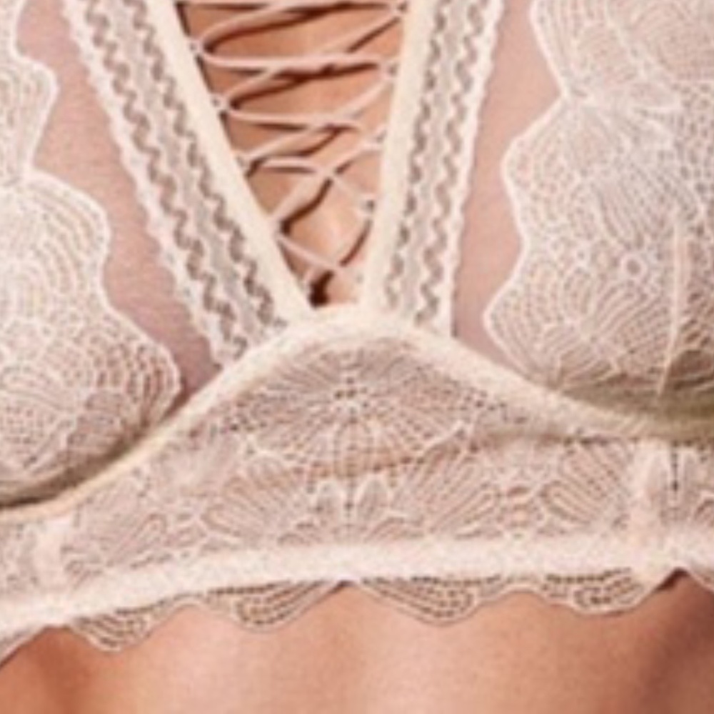 VS S High Neck Bralette Lace Up - Picture 9 of 16
